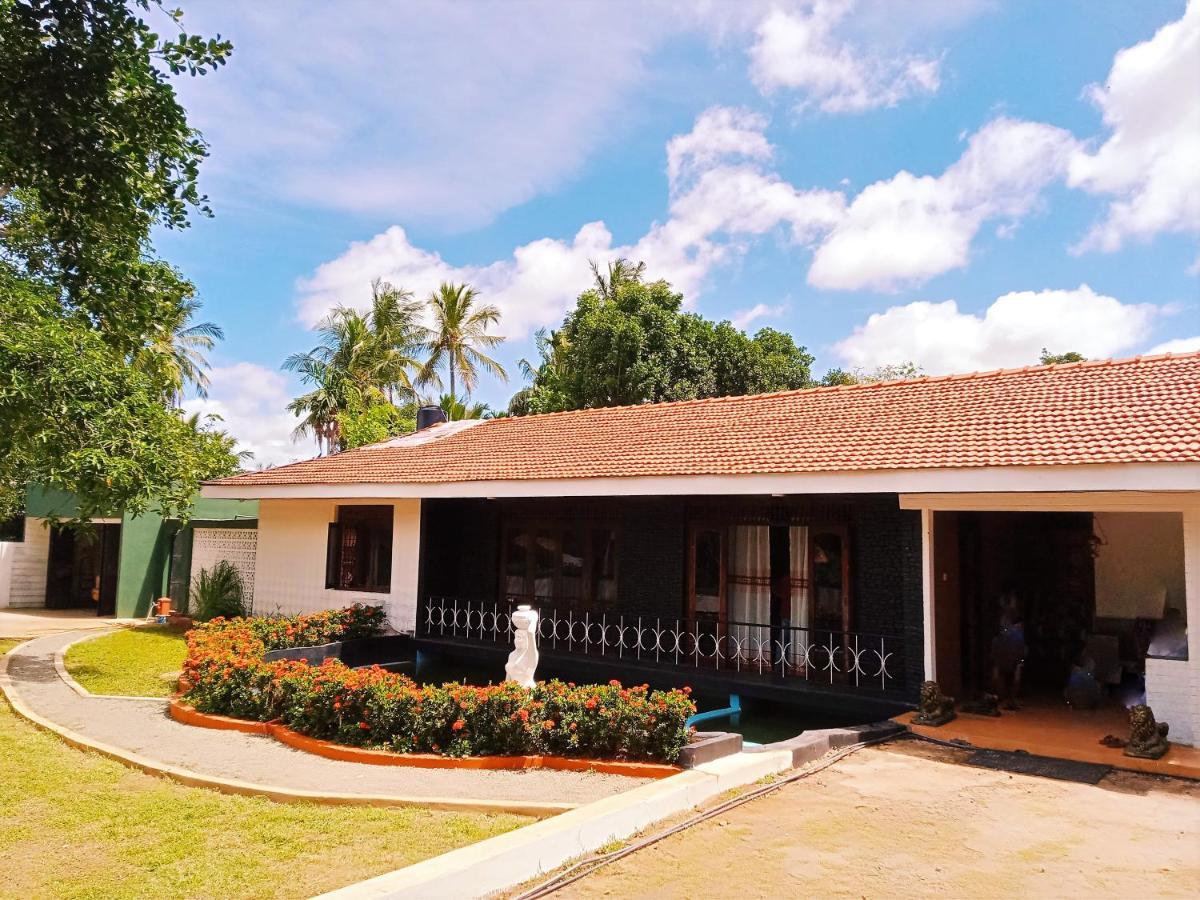 Sobaya Appartement Anuradhapura Buitenkant foto