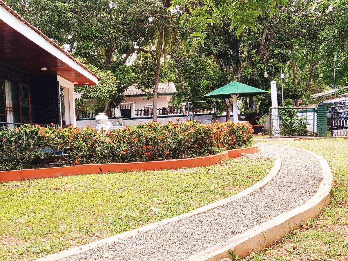 Sobaya Appartement Anuradhapura Buitenkant foto
