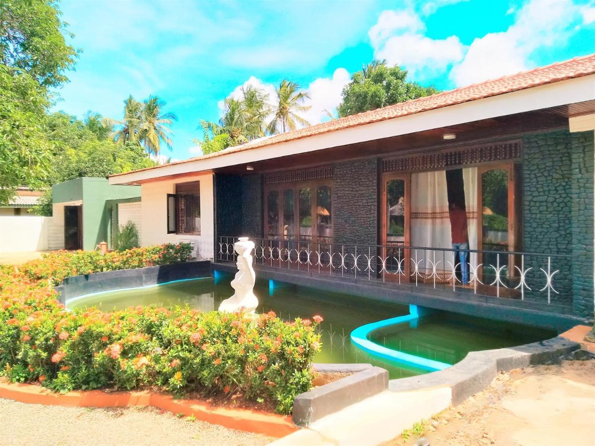 Sobaya Appartement Anuradhapura Buitenkant foto