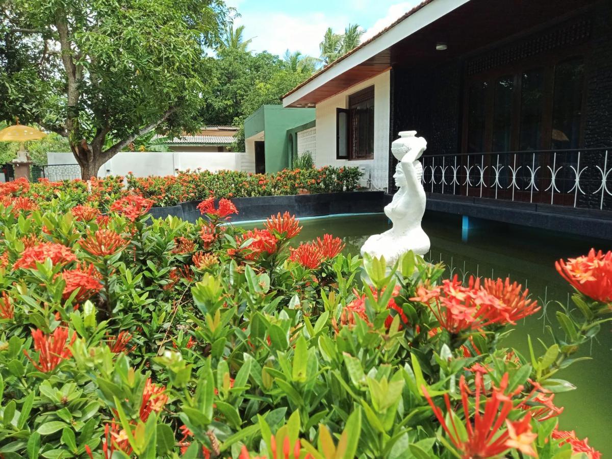 Sobaya Appartement Anuradhapura Buitenkant foto