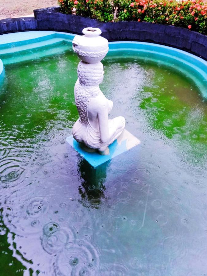Sobaya Appartement Anuradhapura Buitenkant foto