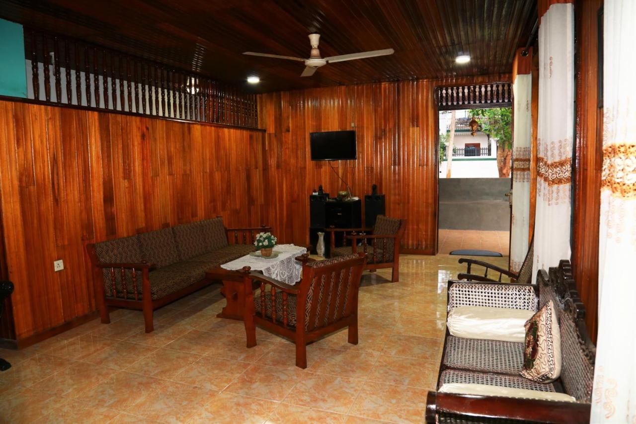 Sobaya Appartement Anuradhapura Buitenkant foto
