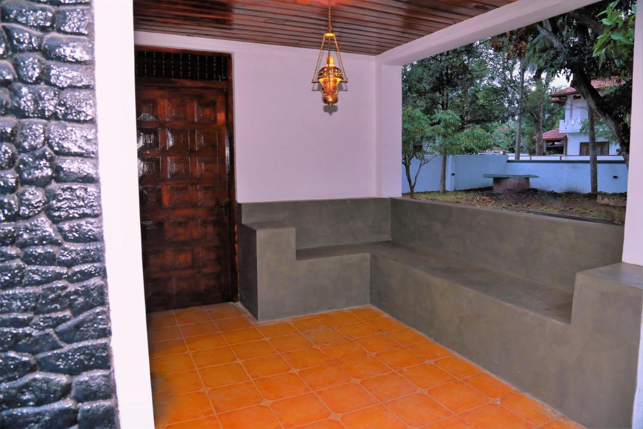 Sobaya Appartement Anuradhapura Buitenkant foto